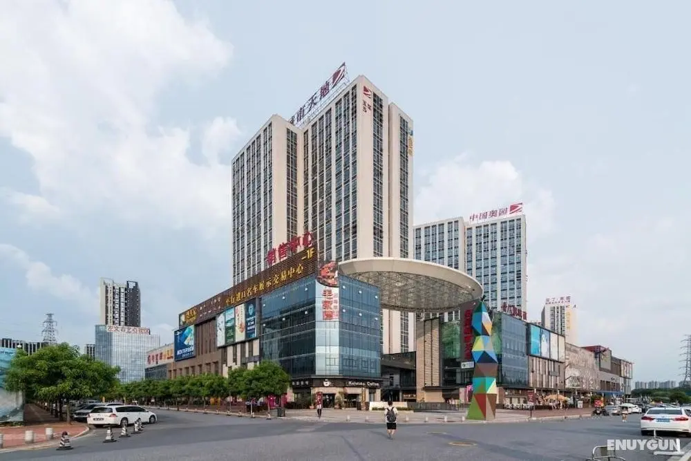 Coastline International Apartment - Öne Çıkan Resim