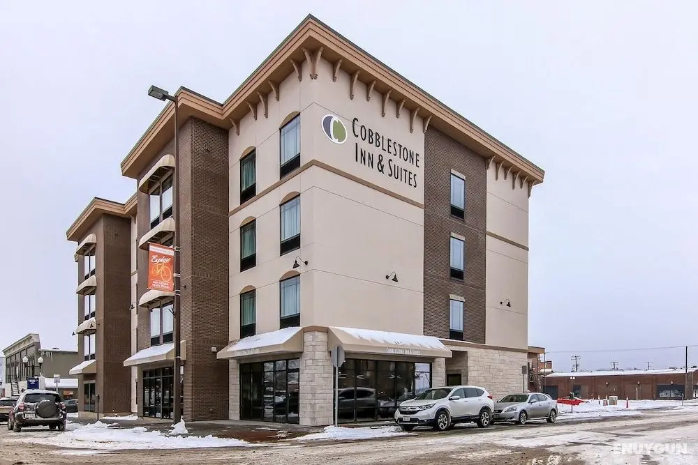 Cobblestone Inn & Suites at UW Stout Downtown Menomonie - Öne Çıkan Resim