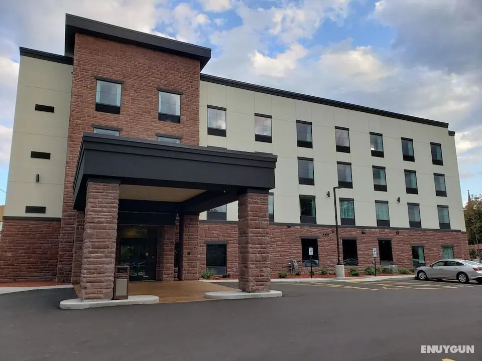 Cobblestone Hotel and Suites Janesville - Öne Çıkan Resim