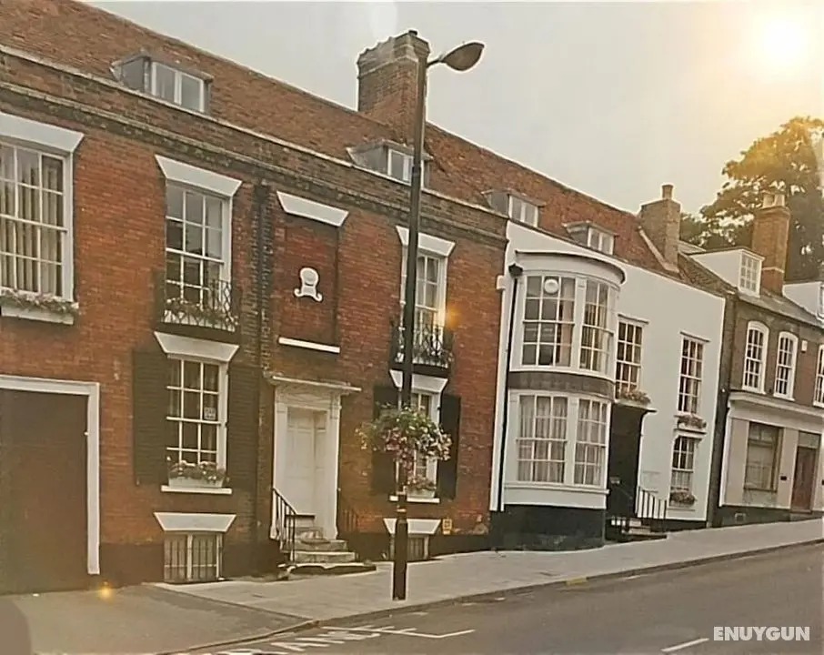 Colchester Boutique Hotel - Dış Mekan