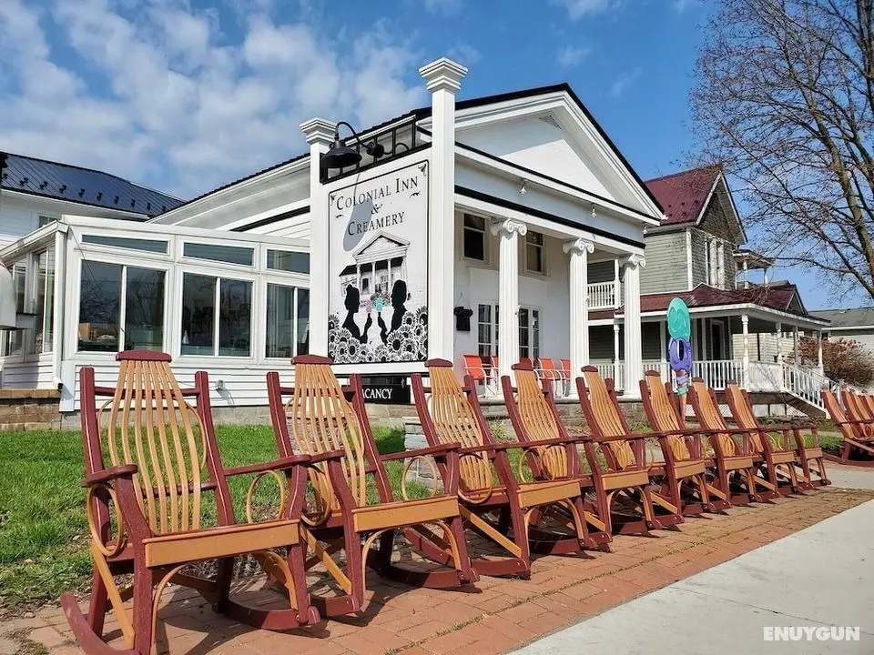 Colonial Inn & Creamery - Öne Çıkan Resim