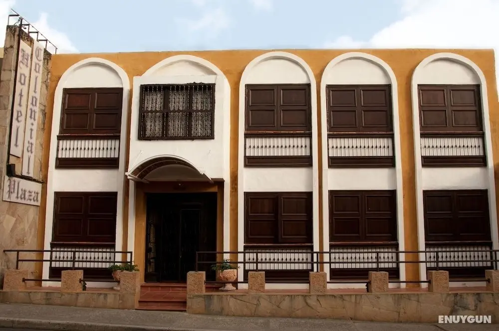 Hotel Colonial Plaza - Dış Mekan