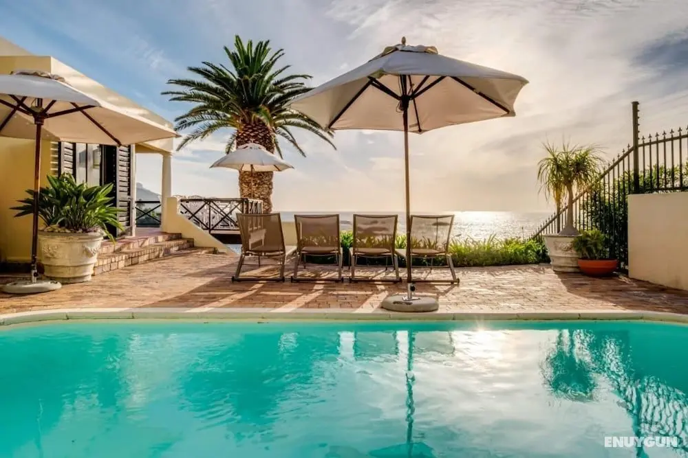 Colonial-style Camps Bay Apartment With Ocean Views and Private Pool Area CBT Lodge - Öne Çıkan Resim