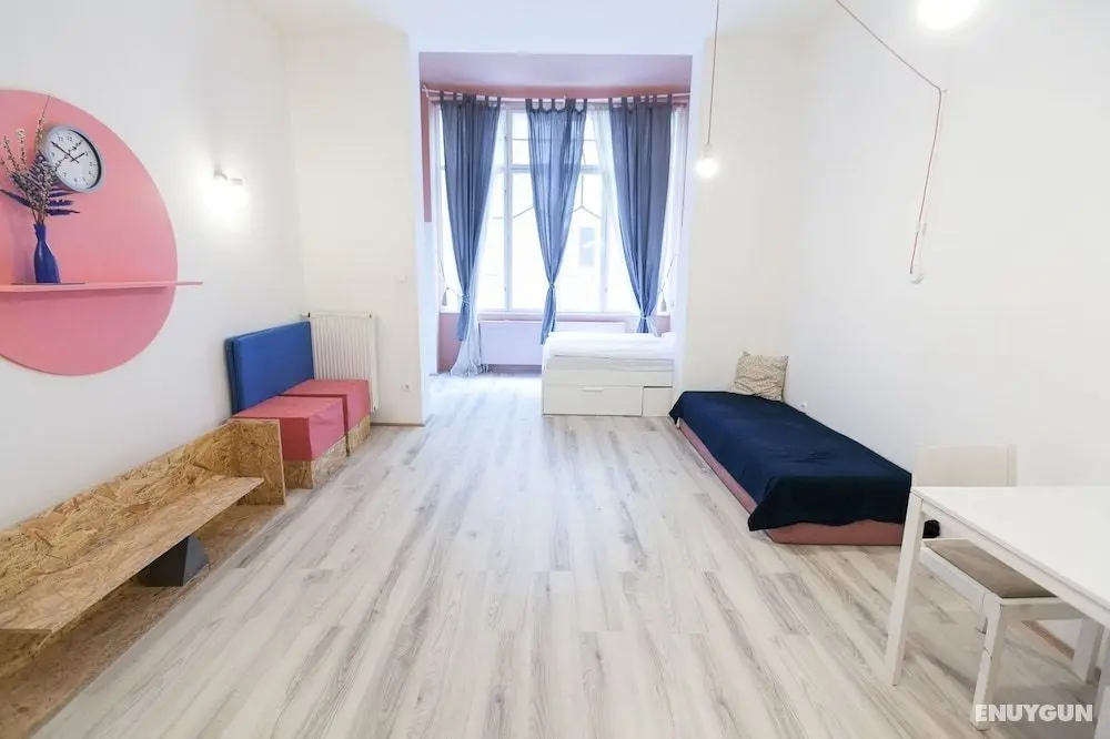 Colorful Ernesto II - Öne Çıkan Resim
