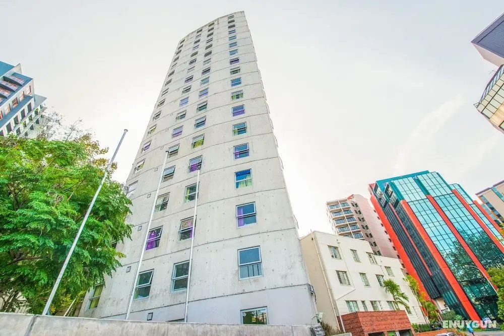 Columbia Apartments - Öne Çıkan Resim