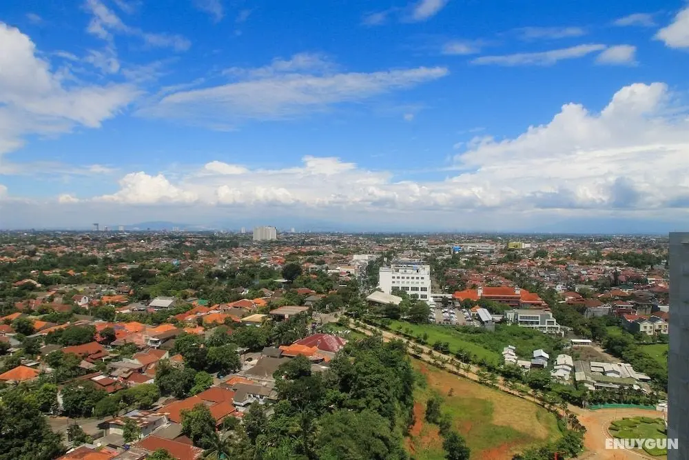 Comfort 2Br At Cinere Bellevue Suites Apartment - Konum Öne Çıkanlar