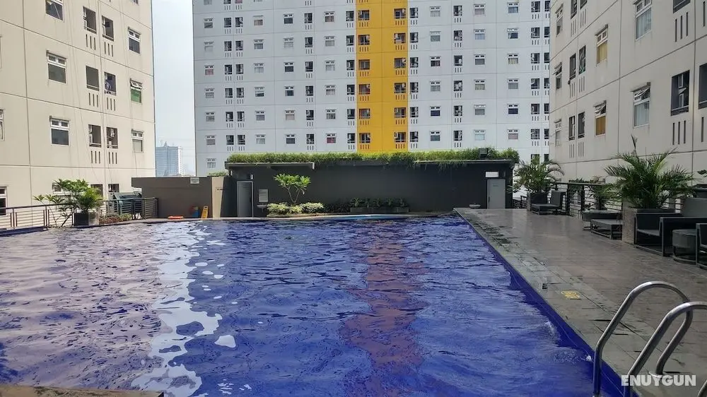 Comfort 2BR Green Pramuka City Apartment near Shopping Center - Havuz