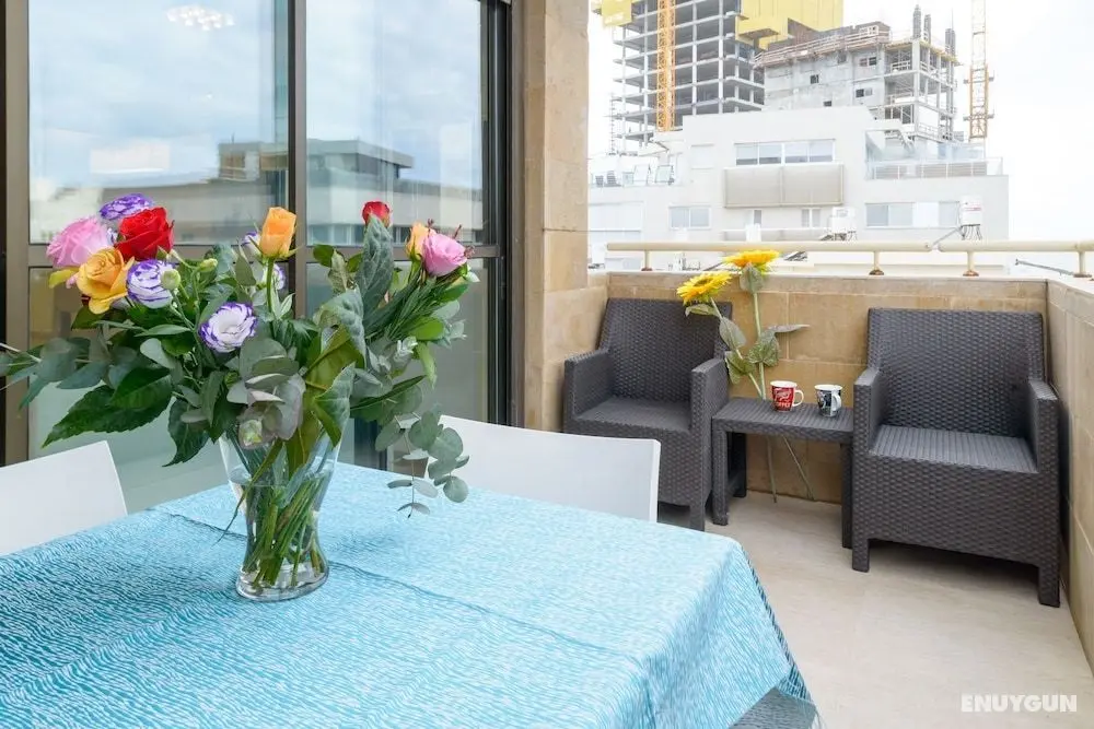 Comfort & Balcony near Beach by FeelHome - Öne Çıkan Resim