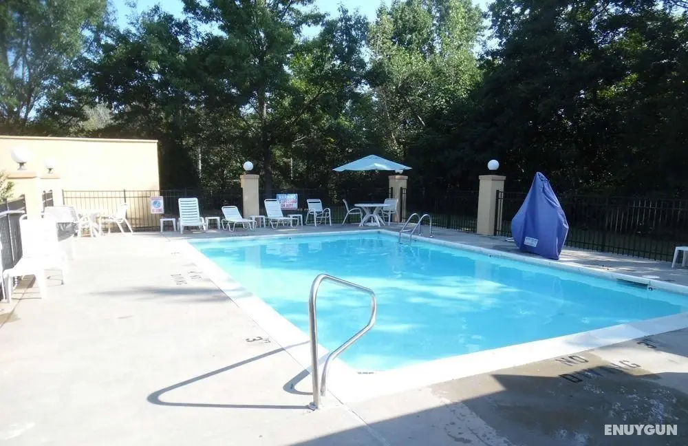 Comfort Inn (Apex) - Genel