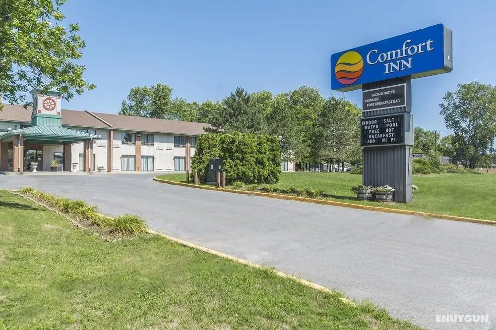 Comfort Inn Hotel Cornwall - Genel