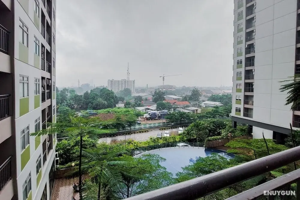 Comfort and Nice 2BR at Serpong Greenview Apartment - Dış Mekan
