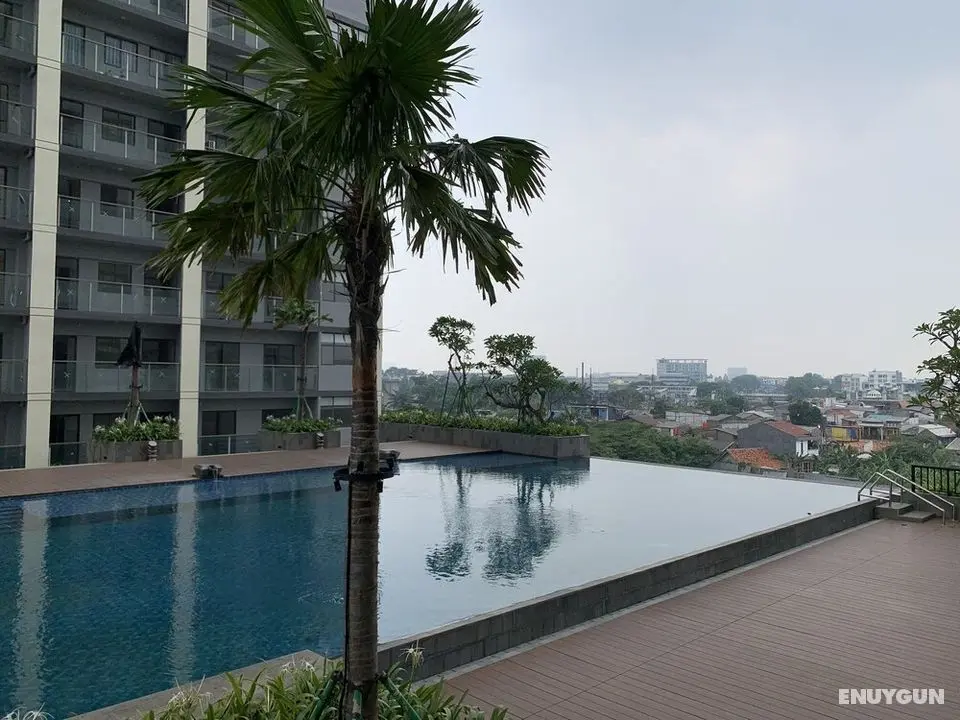 Comfort Studio at Daan Mogot City Apartment - Havuz