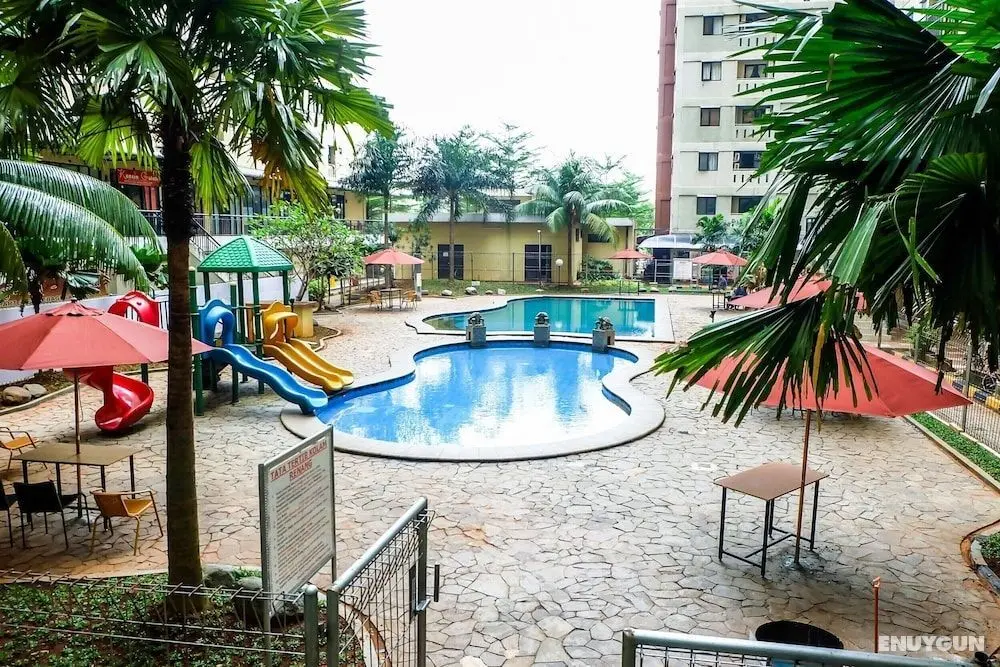 Comfort Studio Room At Kebagusan City Apartment - Havuz