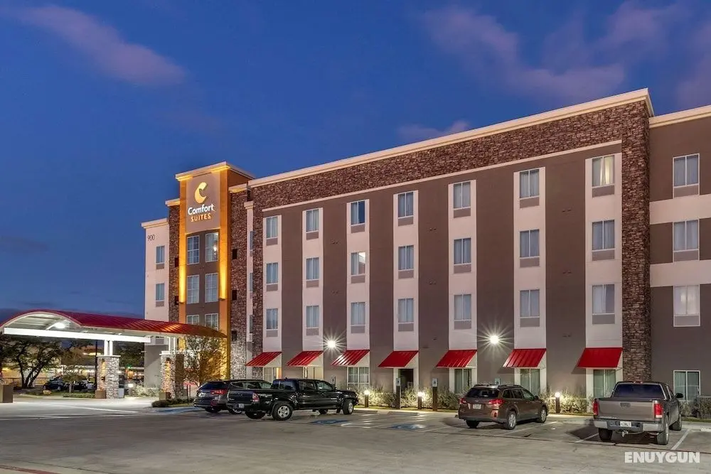 Comfort Suites - Dış Mekan