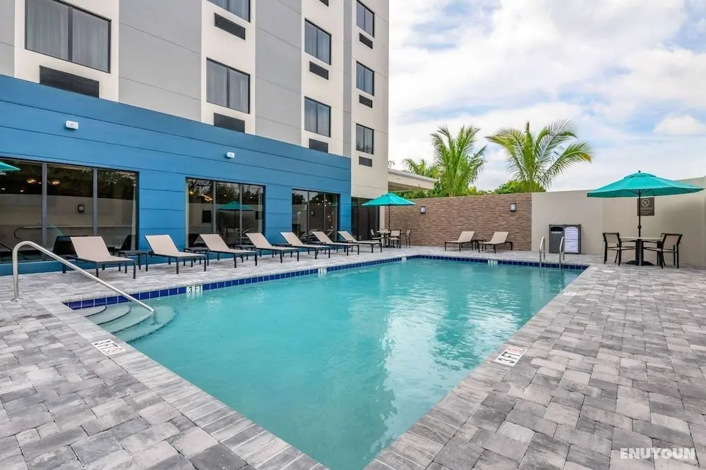 Comfort Suites Stuart - Hutchinson Island - Havuz