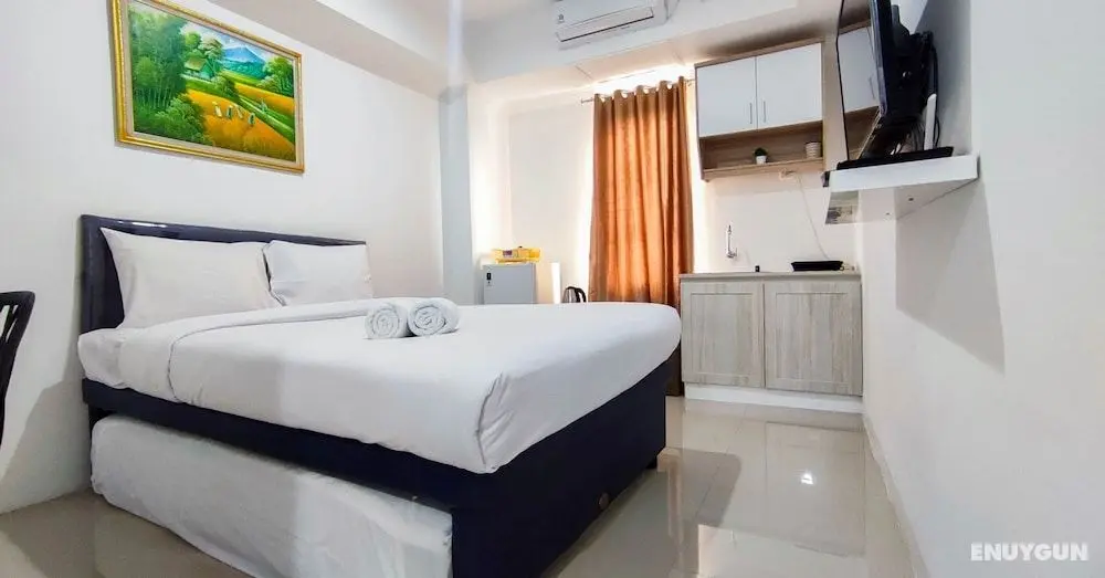 Comfort And Well Design Studio At Paltrow City Apartment - Oda