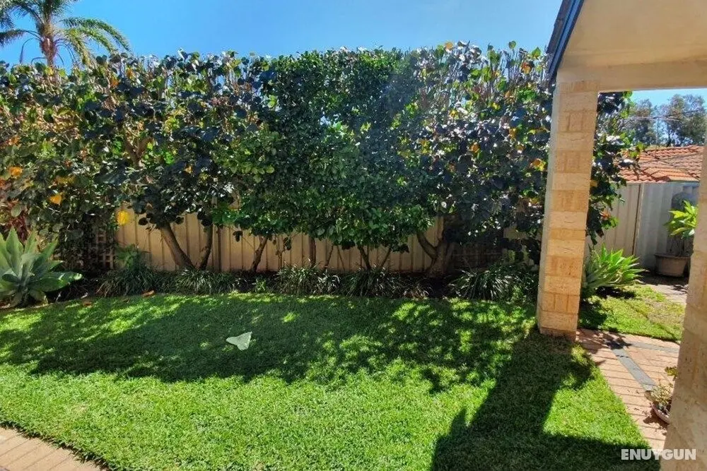 Comfortable 2 Bedroom With Serene Garden - Dış Mekanlar