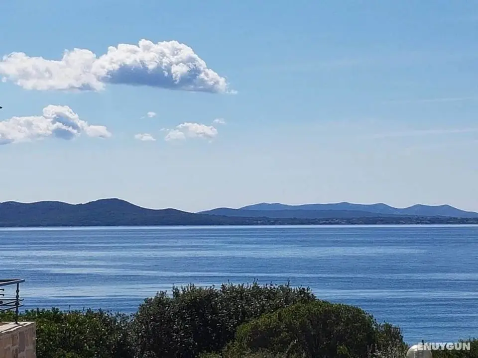 Comfortable Apartment With Coverd Balcony and Sea View, Near the Beach - Konum Öne Çıkanlar