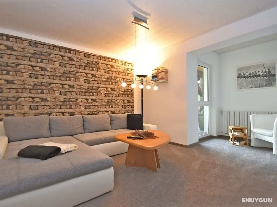 Comfortable Apartment in Quiet Location With Gorgeous South-facing Balcony - Öne Çıkan Resim