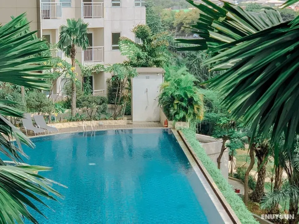 Comfortable And Cozy Studio (No Kitchen) Apartment At Mustika Golf Residence - Havuz