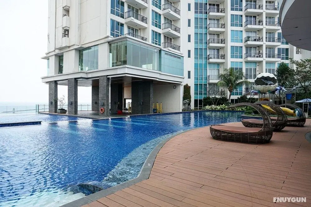 Comfortable and Homey 1BR Apartment at Ancol Mansion - Havuz