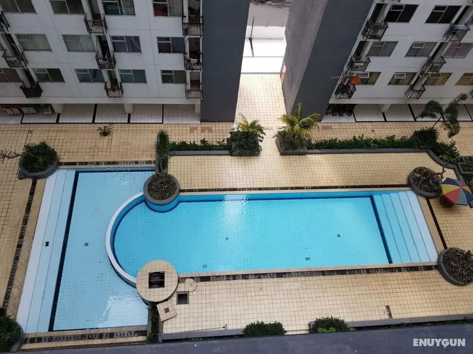 Comfortable And Simply Modern 2Br Apartment At The Jarrdin Cihampelas - Havuz
