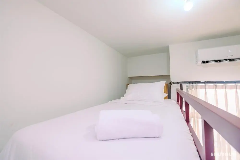 Comfortable Studio Room At Dave Apartment - Oda