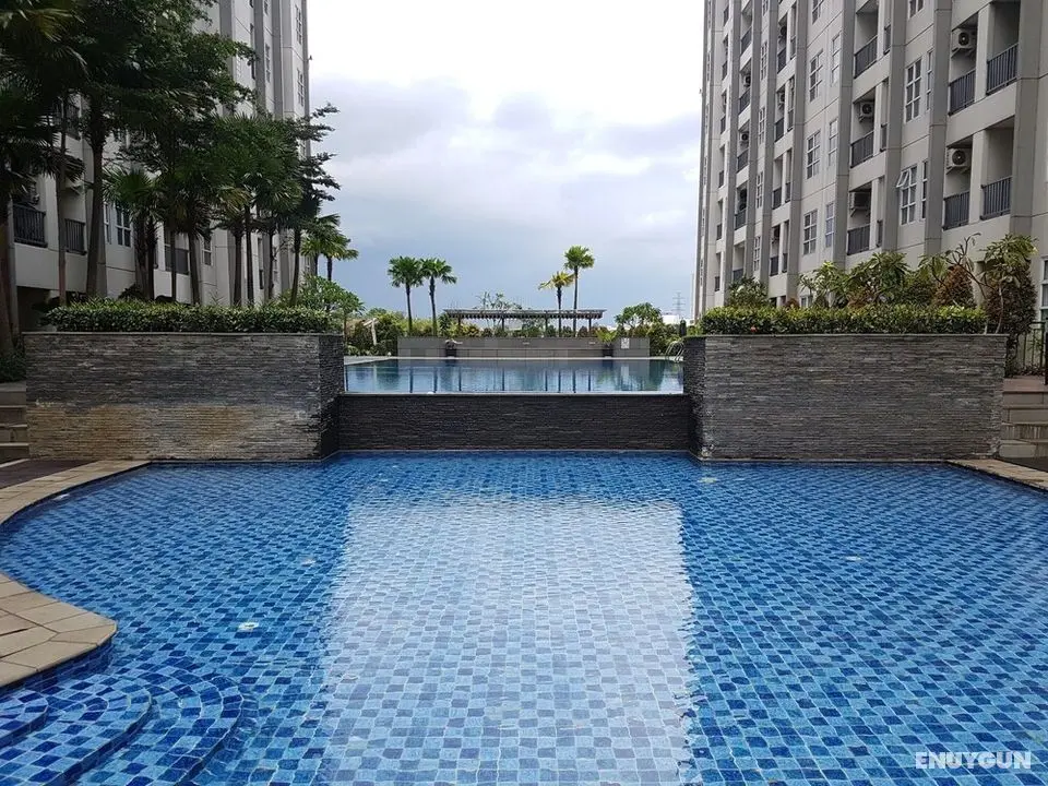 Comfy Minimalist 1Br Saveria Apartment - Havuz