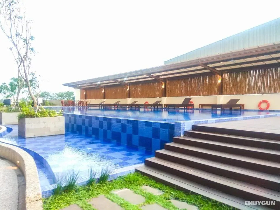 Comfy Relaxing Studio Apartment Azalea Suites Cikarang - Dış Mekan