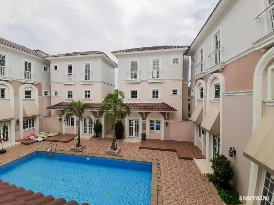 Comfy Studio Guest House at Alesha Vanya Park (Sharing Bathroom) - Dış Mekan