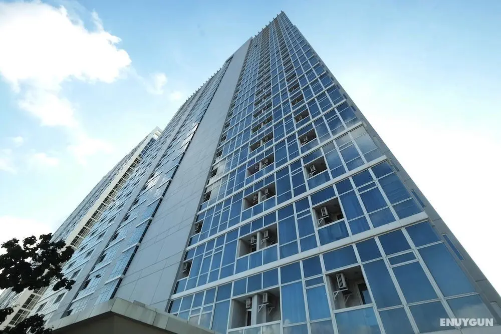 Comfy Studio Room with City View at Menteng Park Apartment - Dış Mekan