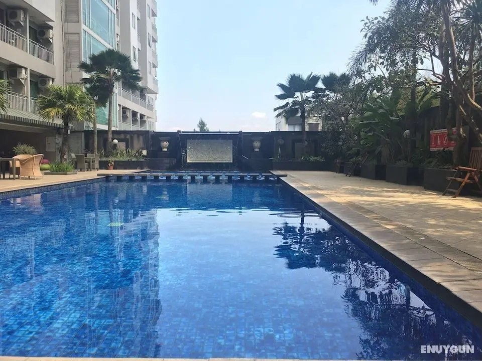 Comfy Studio Room at Galeri Ciumbuleuit 1 Apartment - Havuz