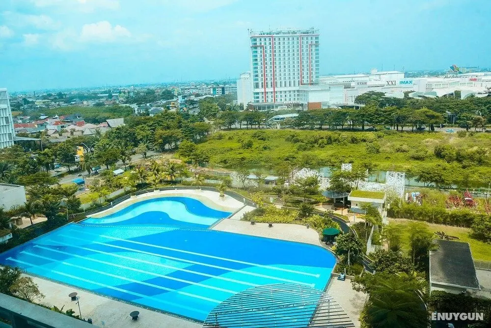 Comfy Studio at The Springlake Summarecon Apartment - Havuz