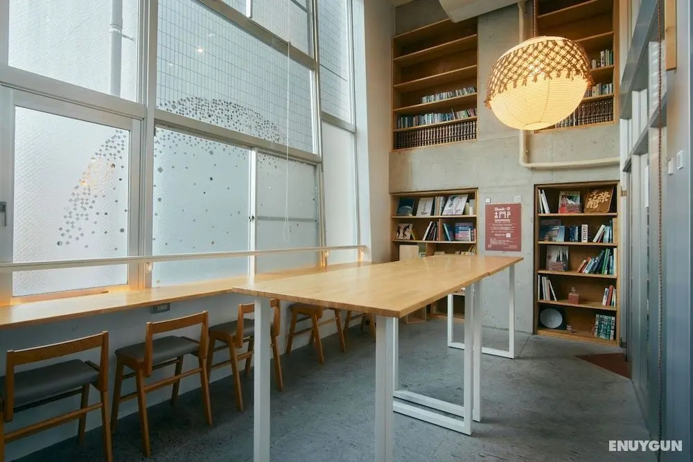 Common de - Hostel & Bar - - Öne Çıkan Resim