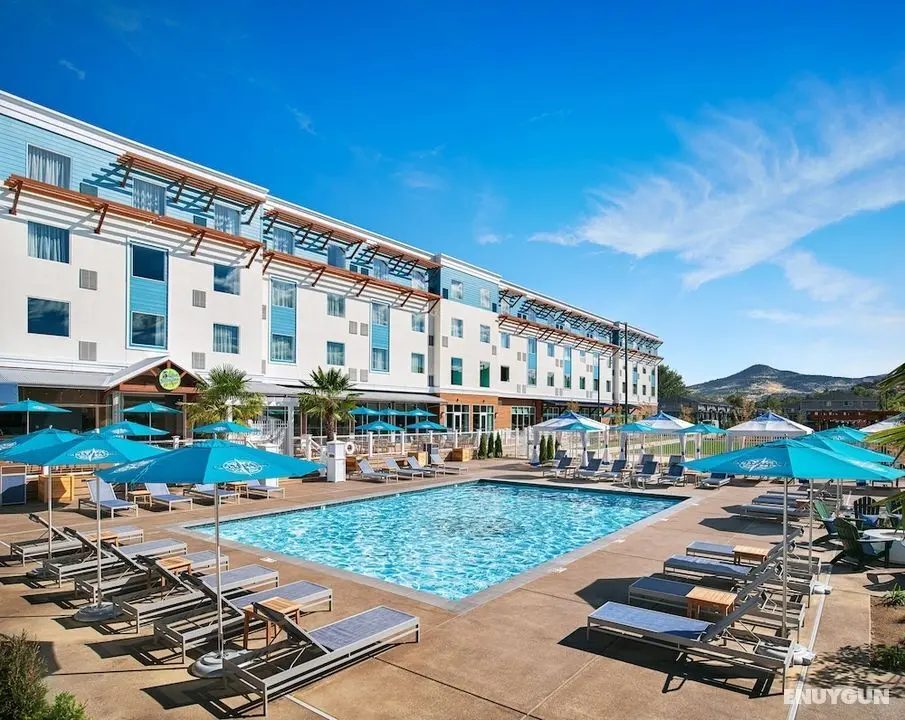 Compass by Margaritaville in Medford - Öne Çıkan Resim