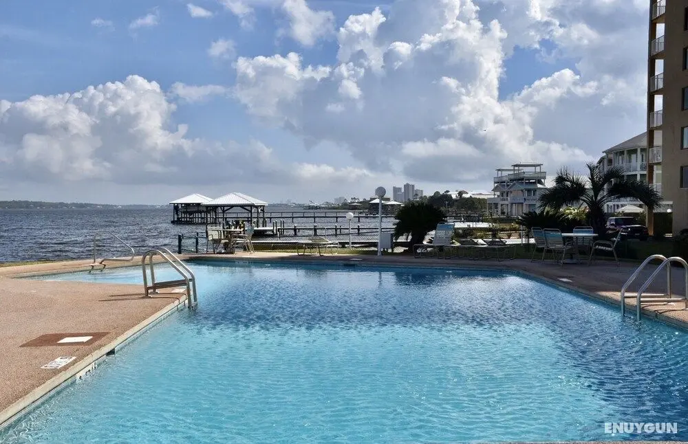 Compass Point 303 - Öne Çıkan Resim
