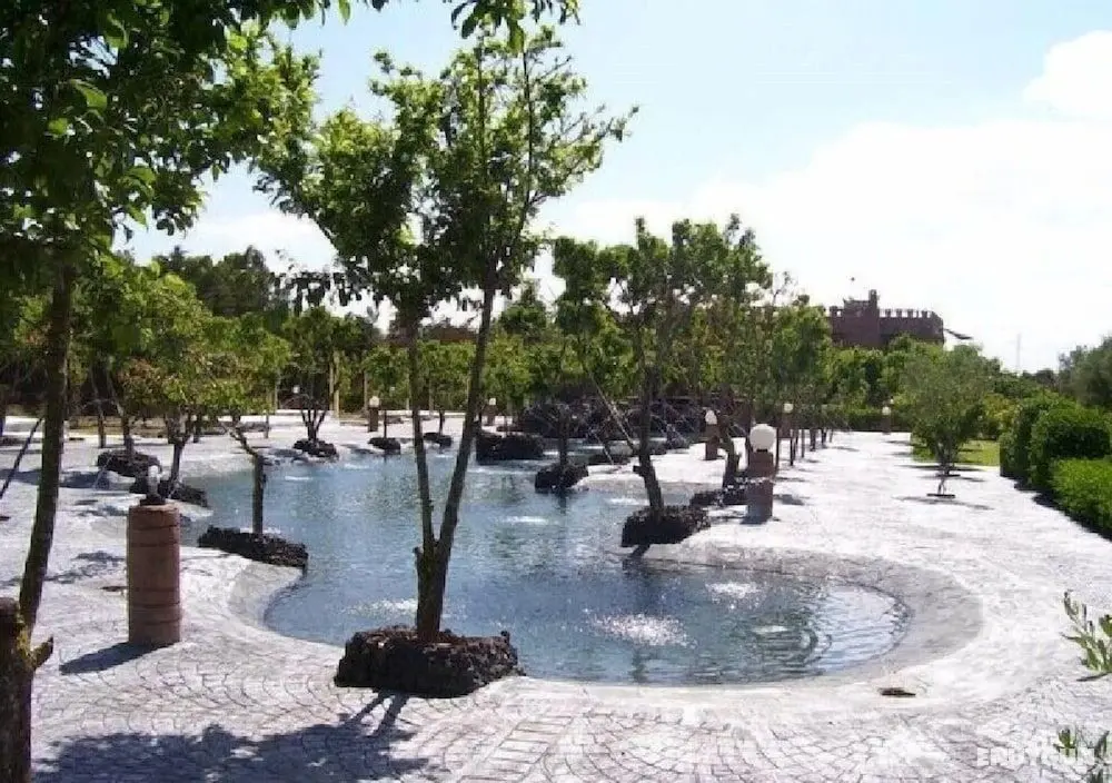 Complexe Lakala - Öne Çıkan Resim