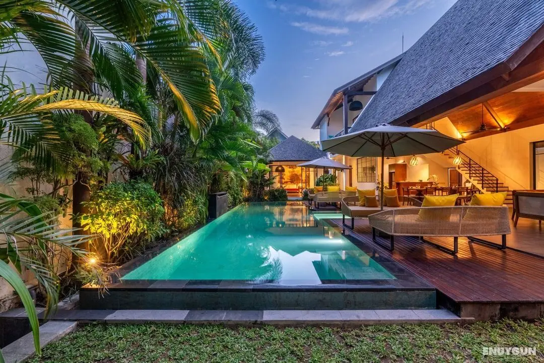 Contemporary Private Villa, 4 BR, Canggu With Staff - Öne Çıkan Resim