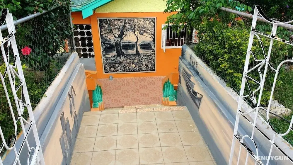 Content Guest House - Dış Mekan