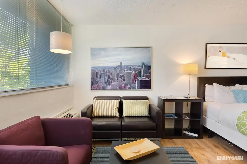 Cool Classic Studio Apartment B - Includes Weekly Cleanings w Linen Change - Öne Çıkan Resim