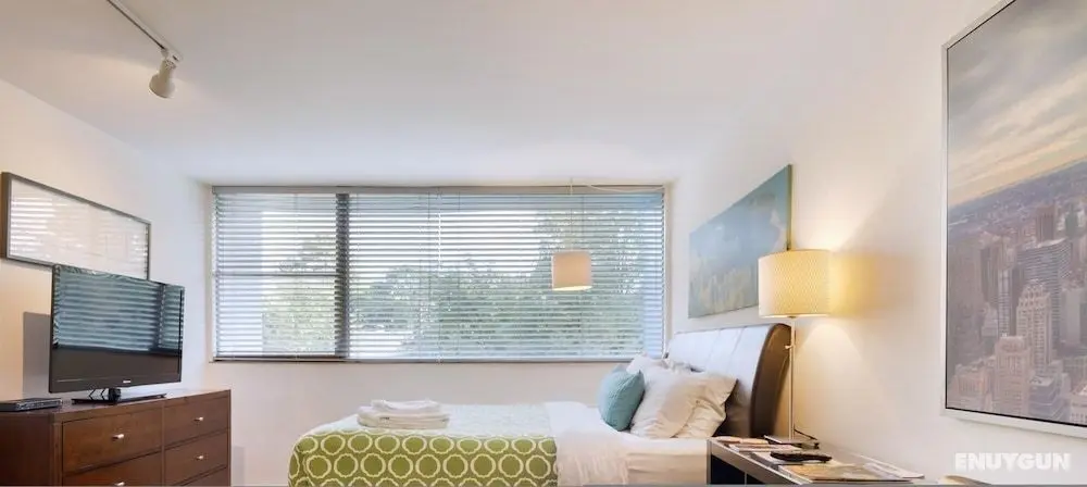 Cool Classic Studio Apartment E - Includes Weekly Cleanings w Linen Change - Öne Çıkan Resim