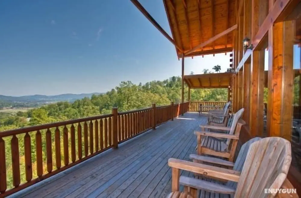 Coppertop - Four Bedroom Cabin - Oda Düzeni
