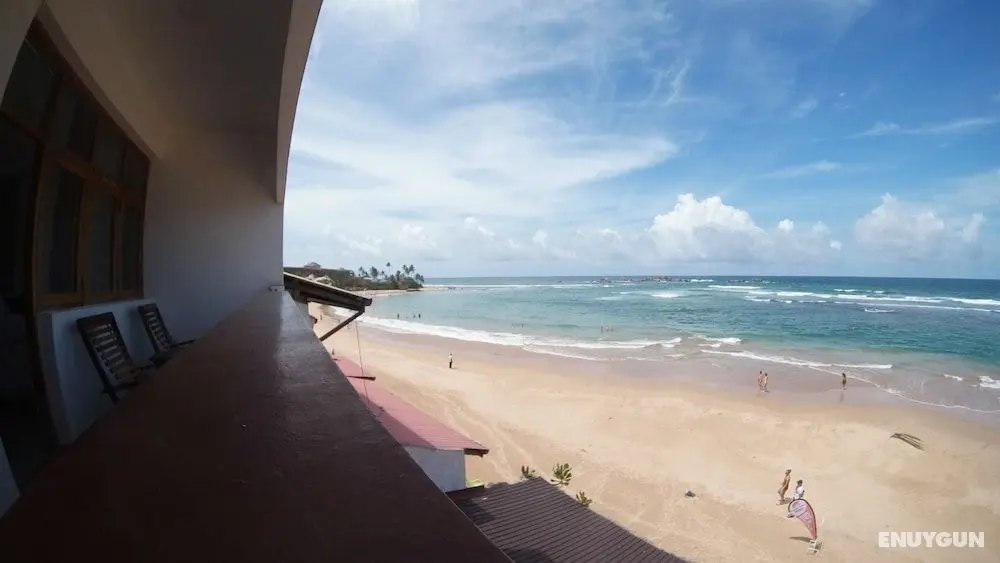 Coral Seas Beach Hikkaduwa - Öne Çıkan Resim