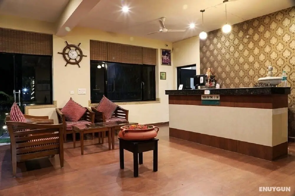 Corbett Aroma Park By Royal Collection - Lobi