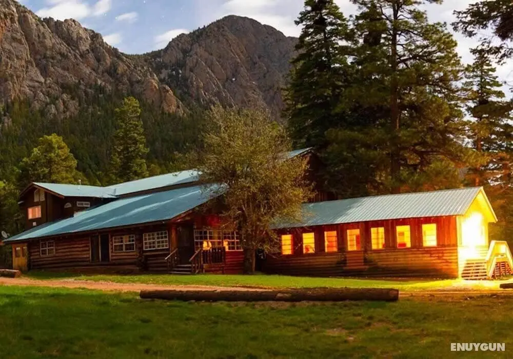 Corkins Lodge - Öne Çıkan Resim