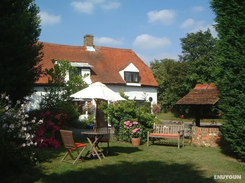 Cornfields Hotel & Restaurant - Dış Mekan