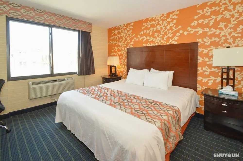 Corona Hotel - Öne Çıkan Resim
