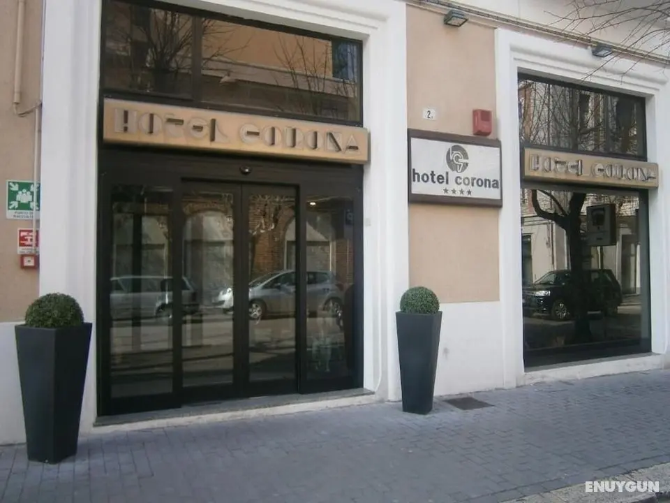 Hotel Corona - Dış Mekan