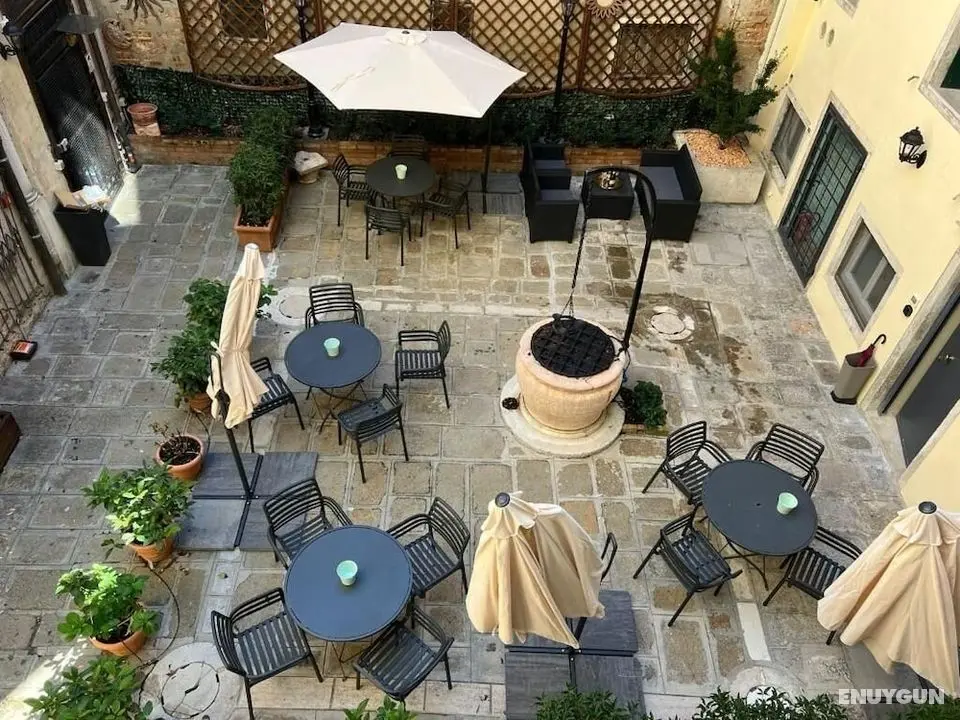 Corte del Doge di Rialto - Dış Mekan