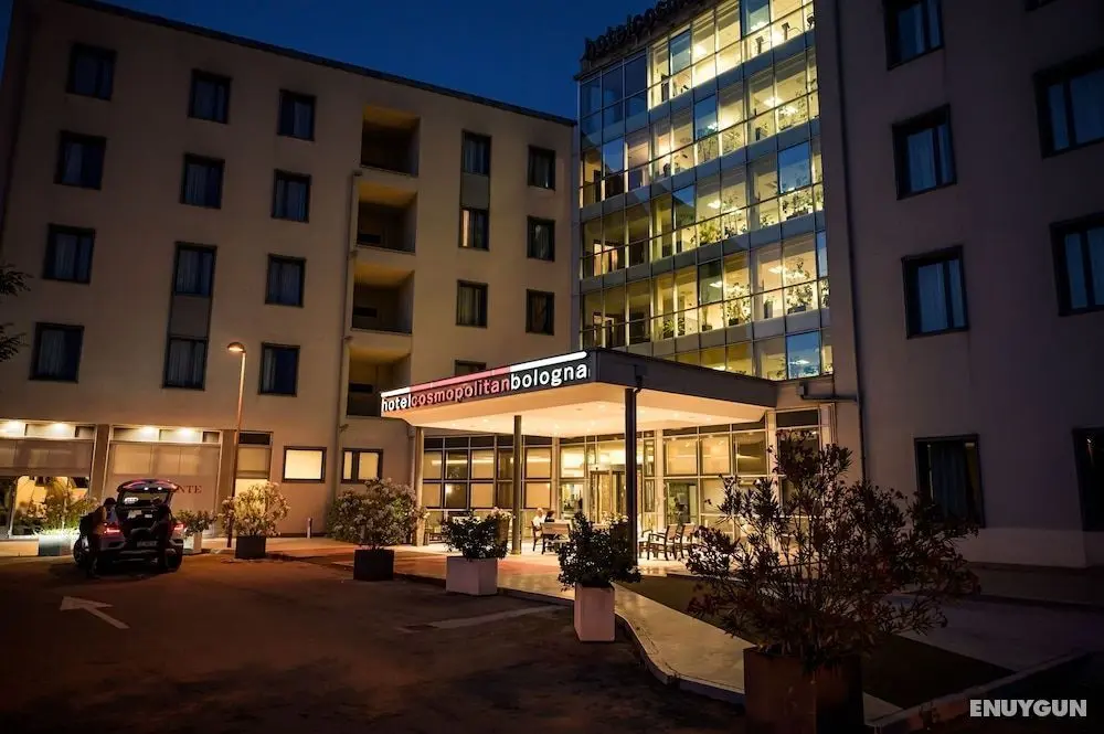 Hotel Cosmopolitan Bologna - Dış Mekan